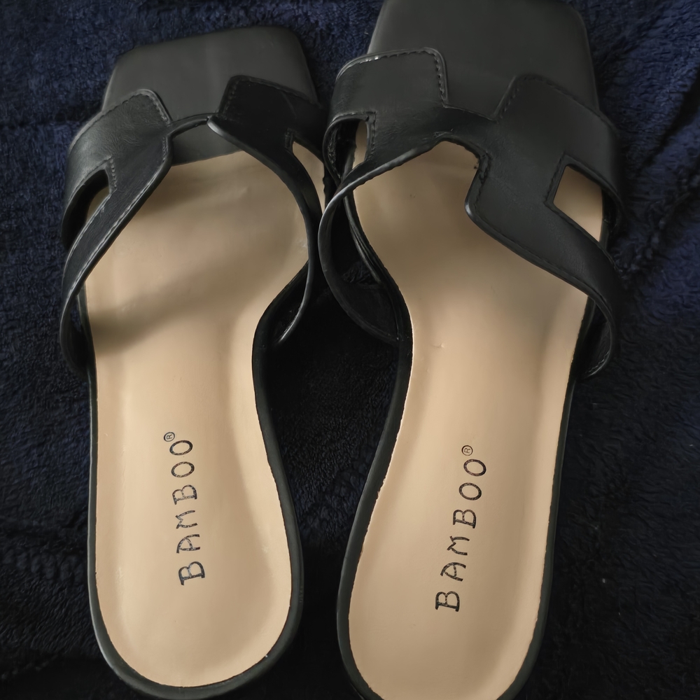 BAMBOO Women's Black Slide Sandals